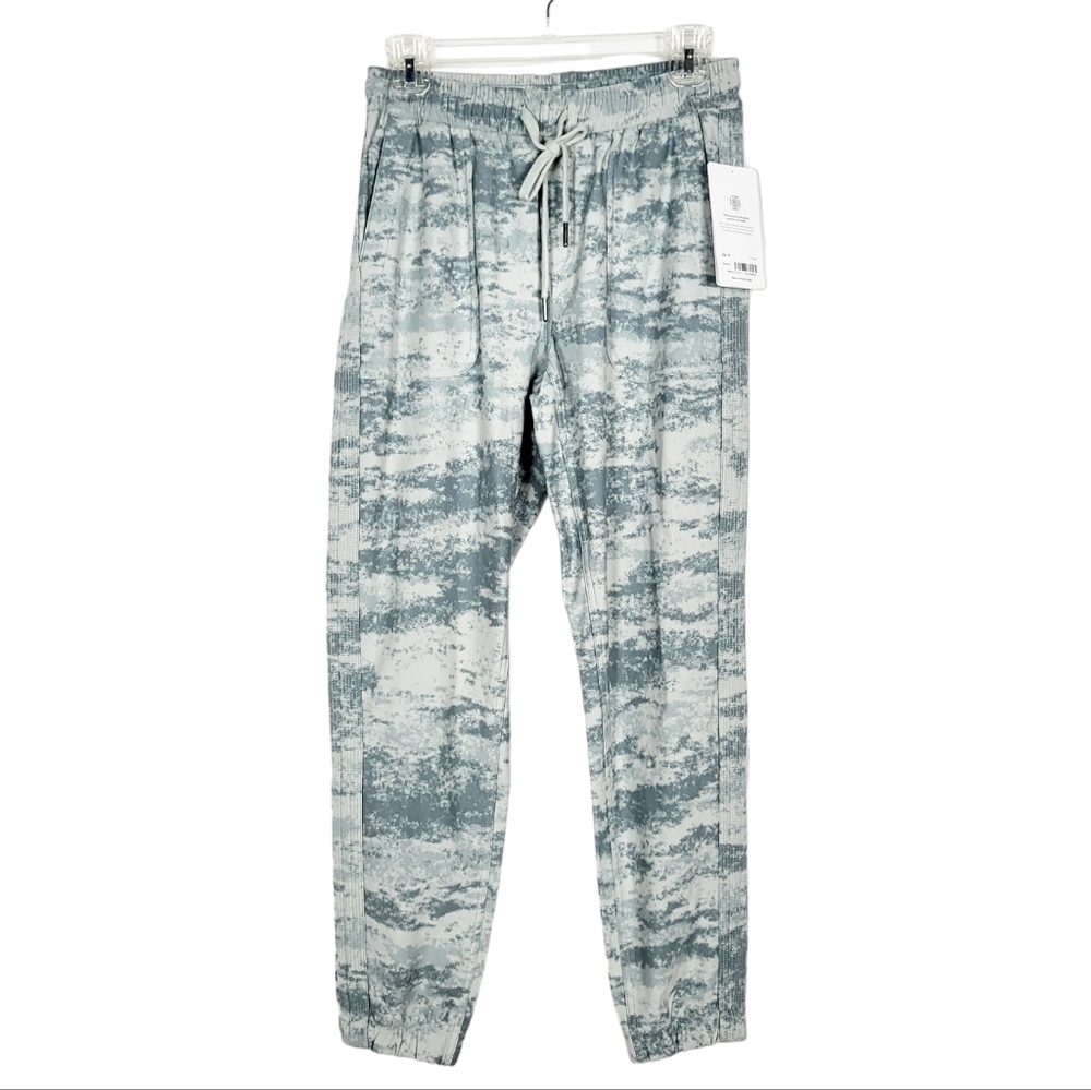 ATHLETA Farallon Jogger in Fog Camo Coast Grey NWT